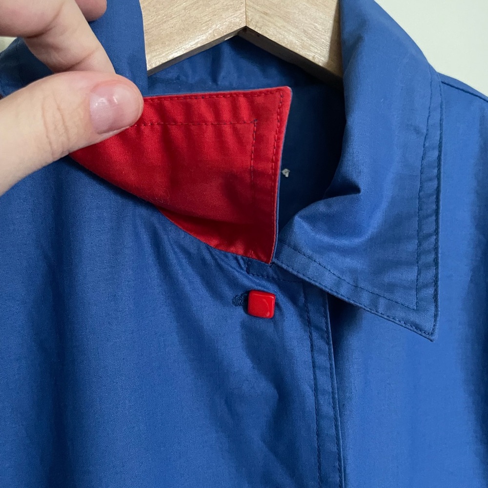 Vintage 1970-80s Blue and Red Sleeveless Button-Up Dress with contrasting detail - Picture 3 of 7
